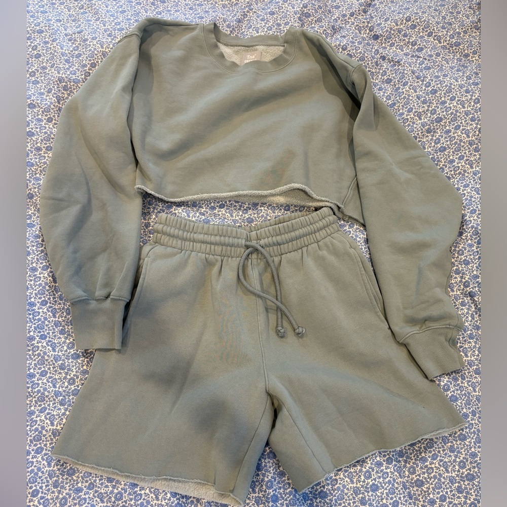 Aritzia set